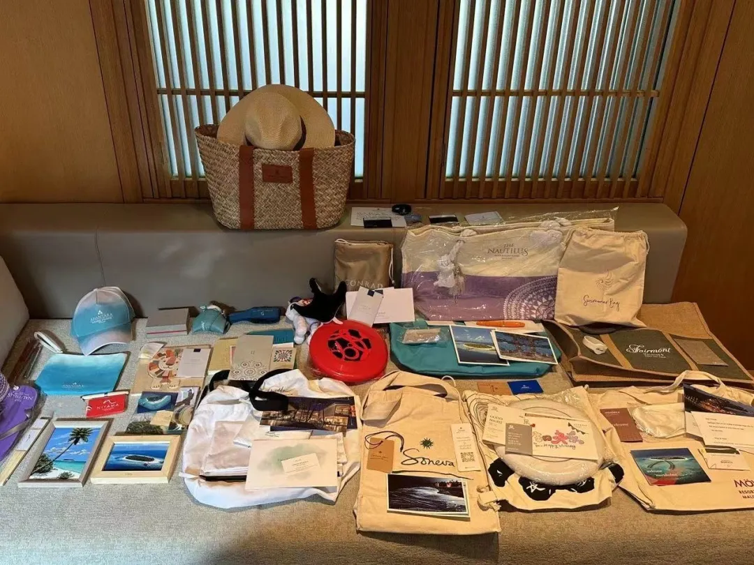 别再拿酒店备品了，房间里的这些东西才值得带