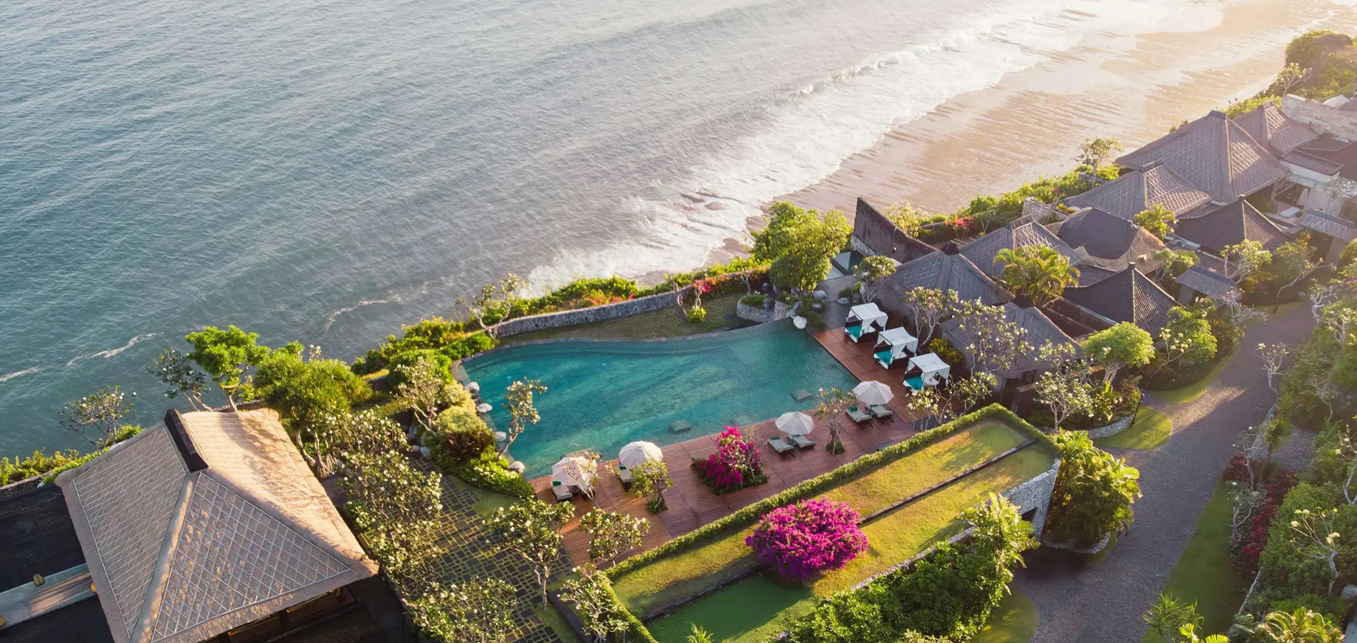 巴厘岛宝格丽度假酒店 background