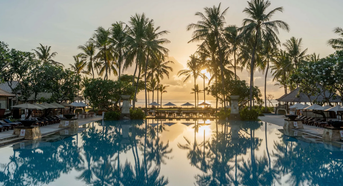 巴厘岛康莱德酒店 background