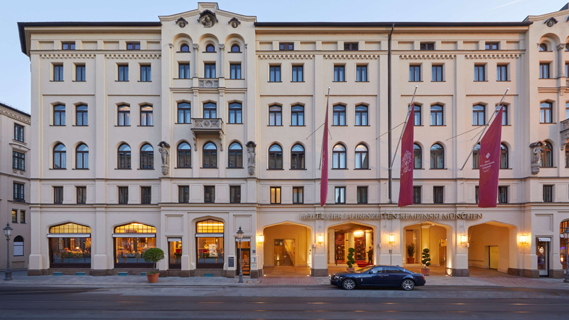 凯宾斯基 background