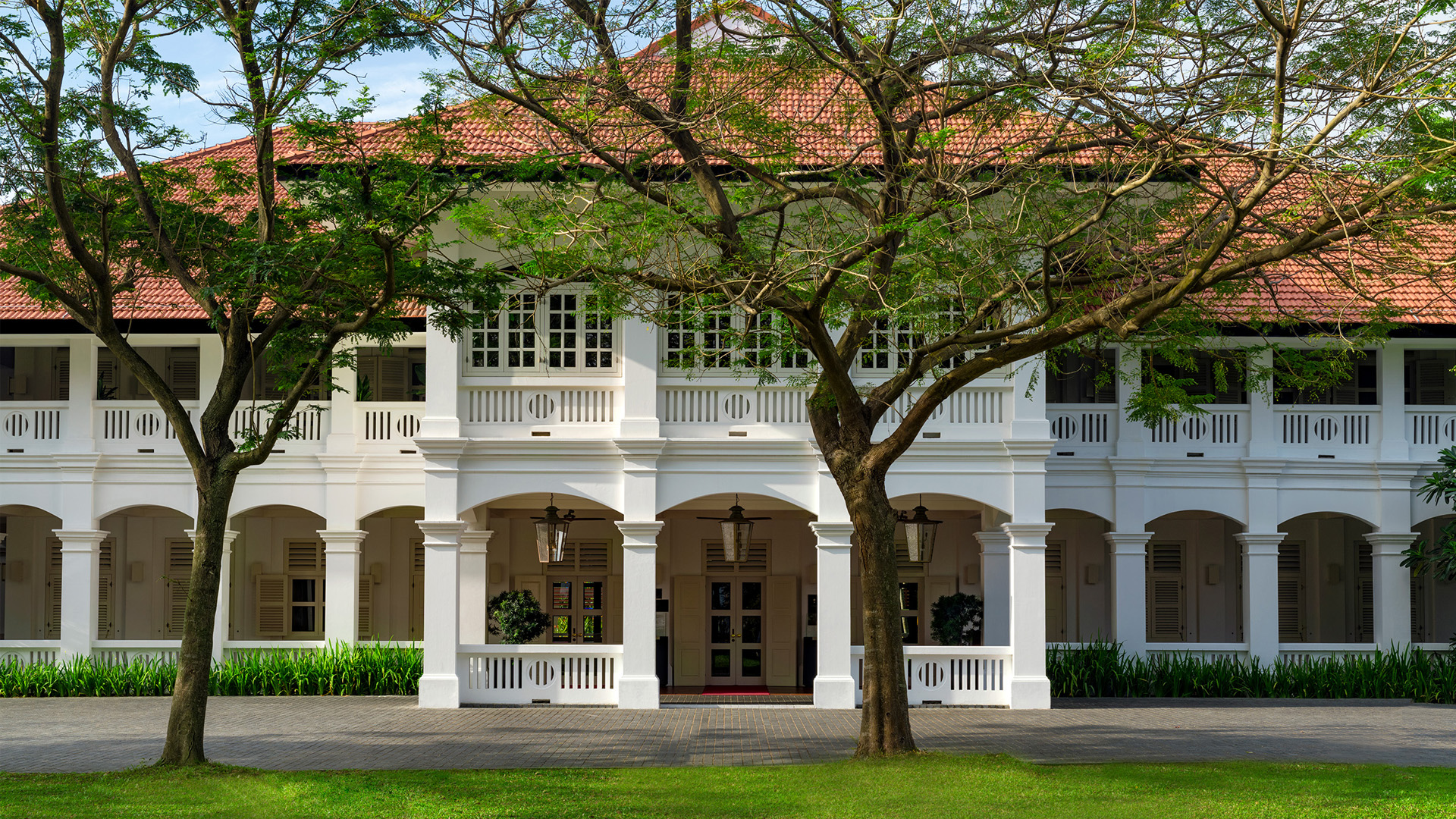 嘉佩乐 background