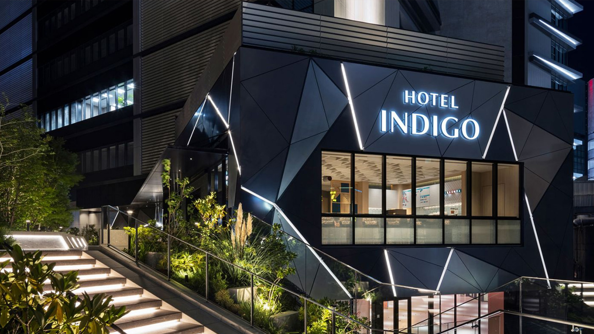 英迪格 background