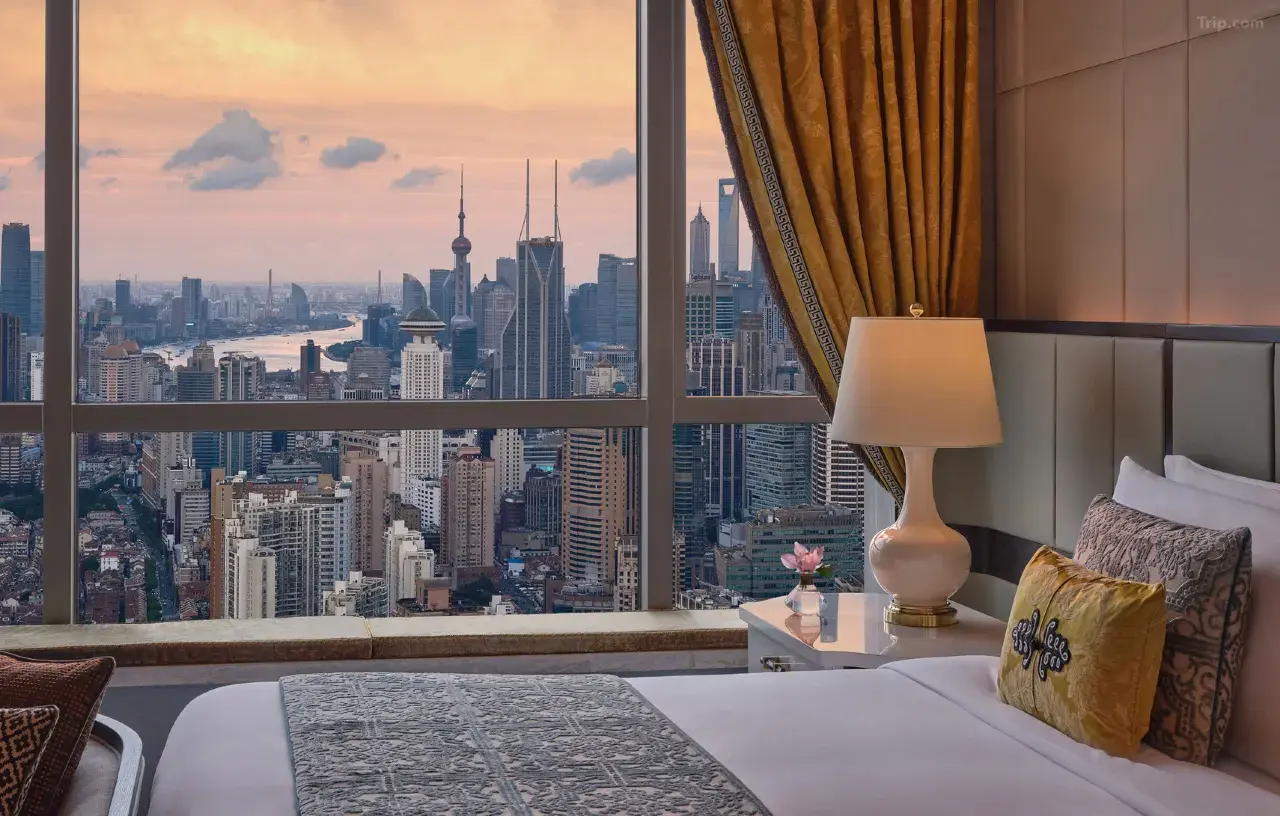 上海静安瑞吉酒店 background