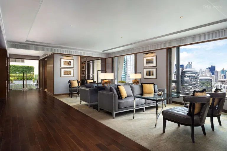 曼谷新通凯宾斯基酒店 background