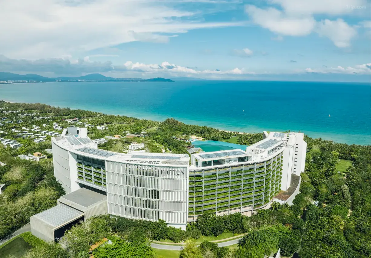 三亚艾迪逊酒店 background