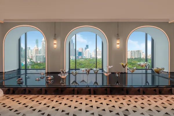 曼谷丽思卡尔顿酒店 background