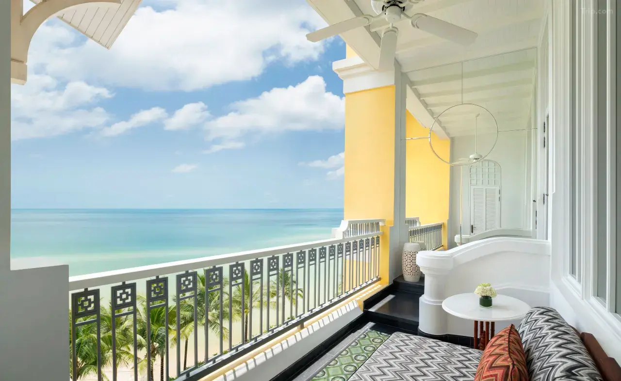 富国岛翡翠湾JW万豪度假酒店 background