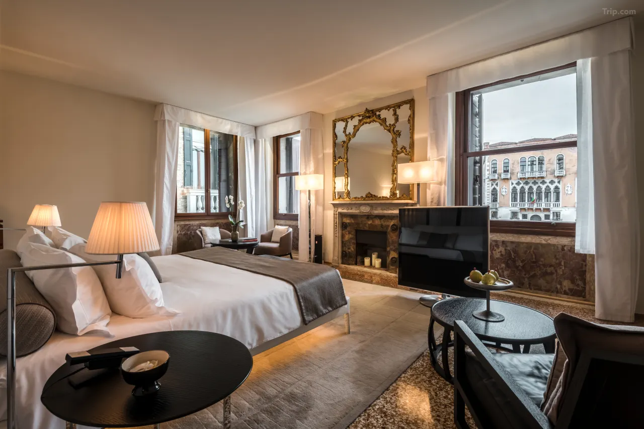 威尼斯安缦 background