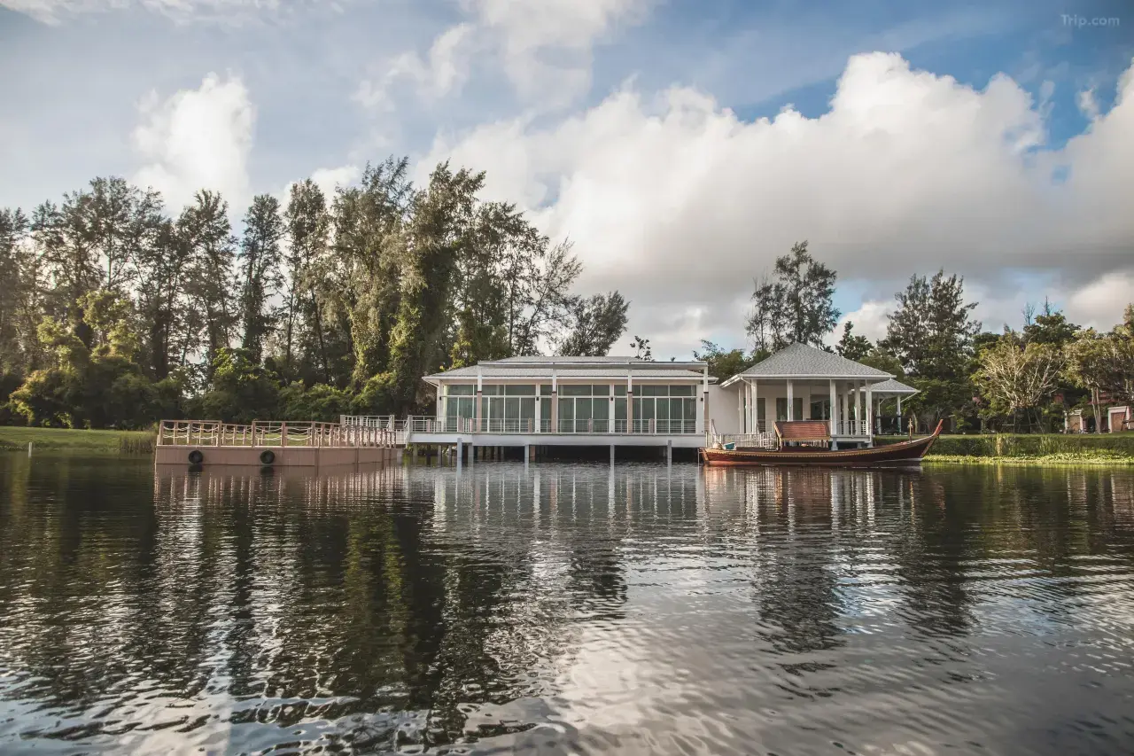 普吉岛悦榕庄 background