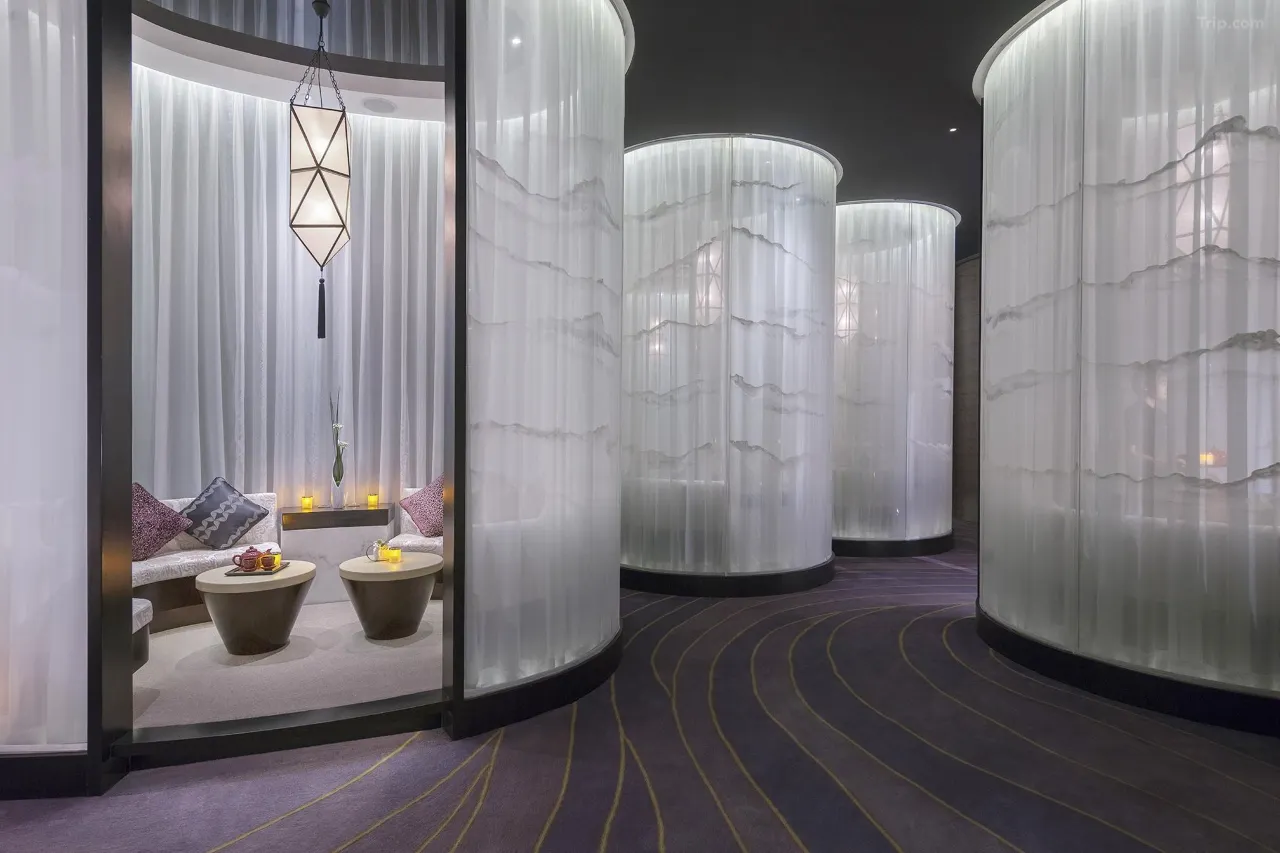 广州文华东方酒店 background