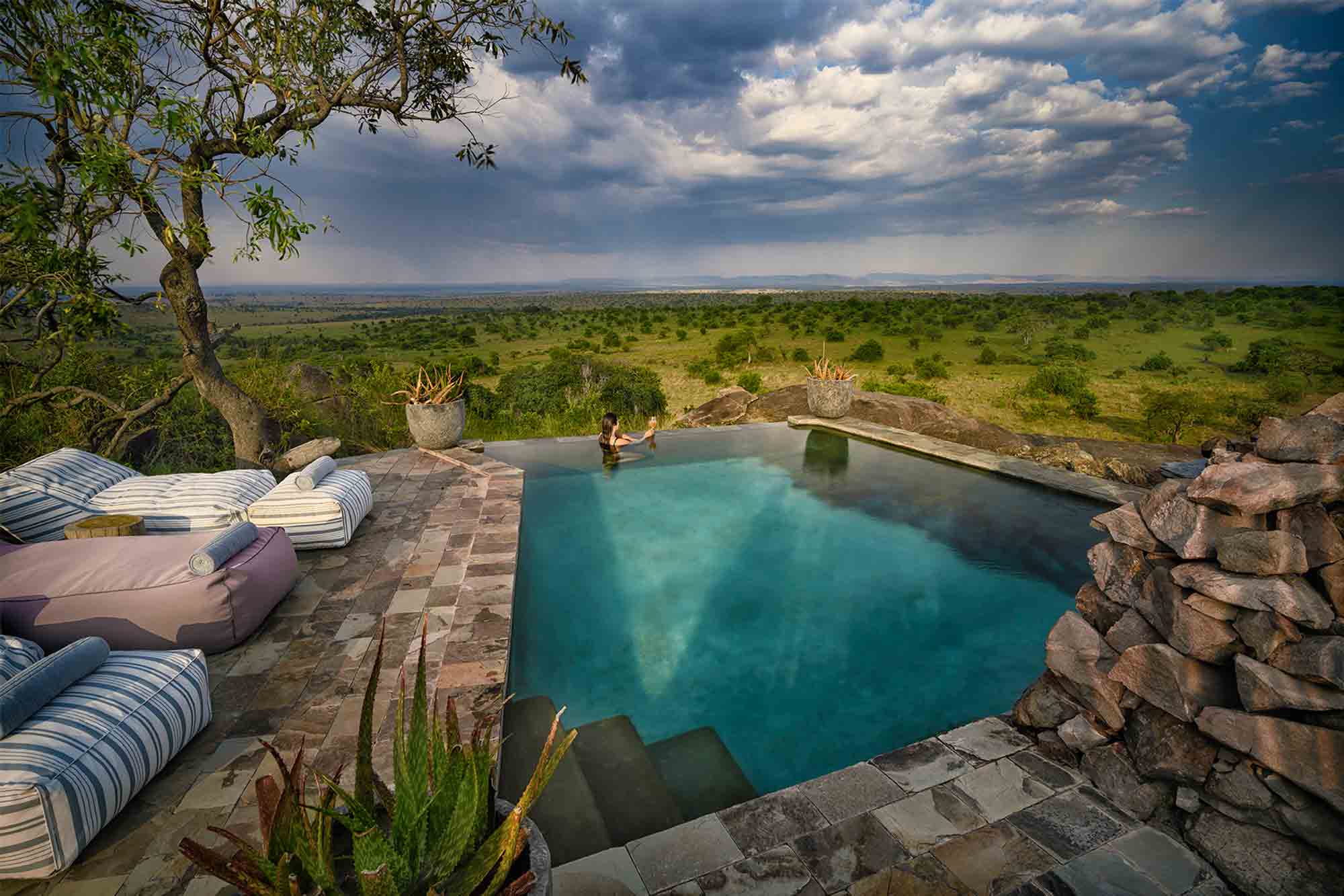 Nimali Africa background