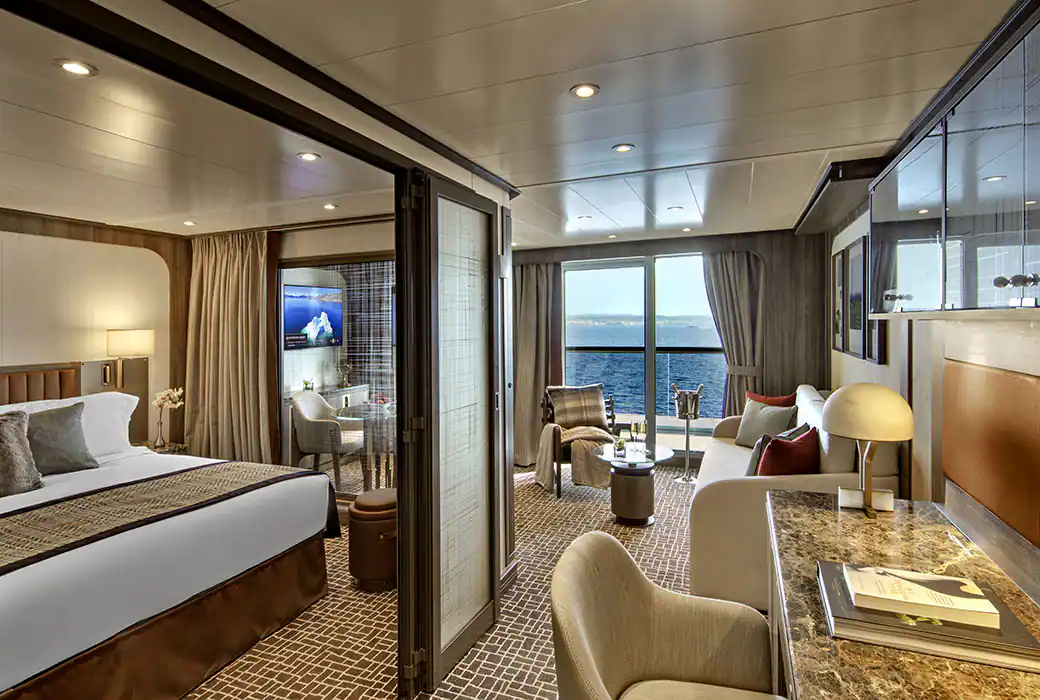 2 Seabourn Venture-Penthouse Suite -001