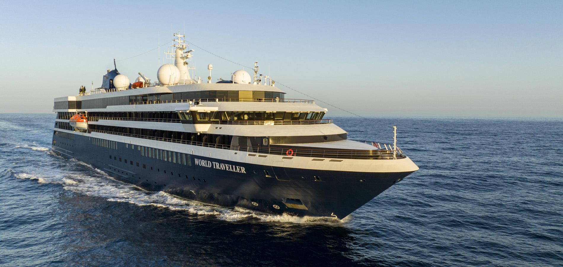 阿特拉斯远洋邮轮 background